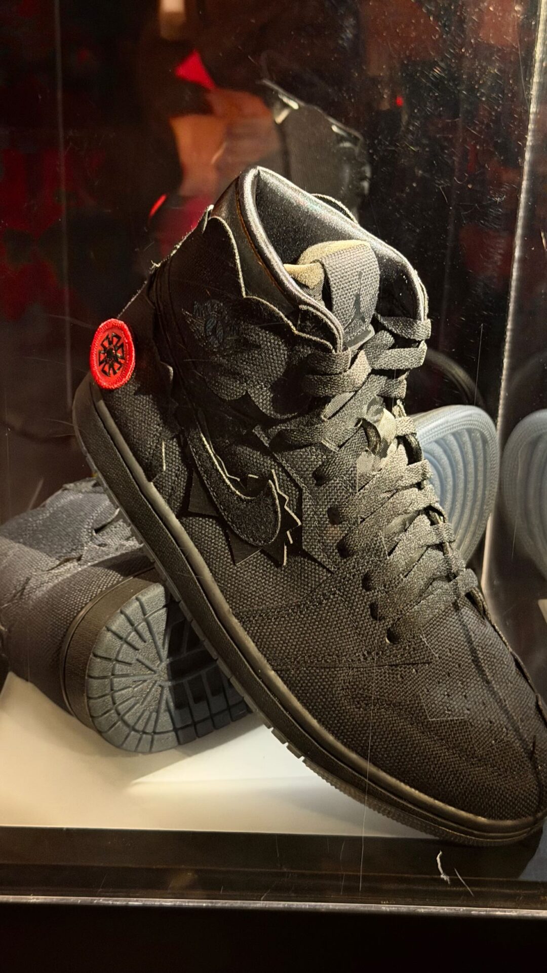 J Balvin x NIKE AIR JORDAN 1 HIGH “Black” (J.バルヴィン ナイキ エア ジョーダン 1 ハイ “ブラック”)