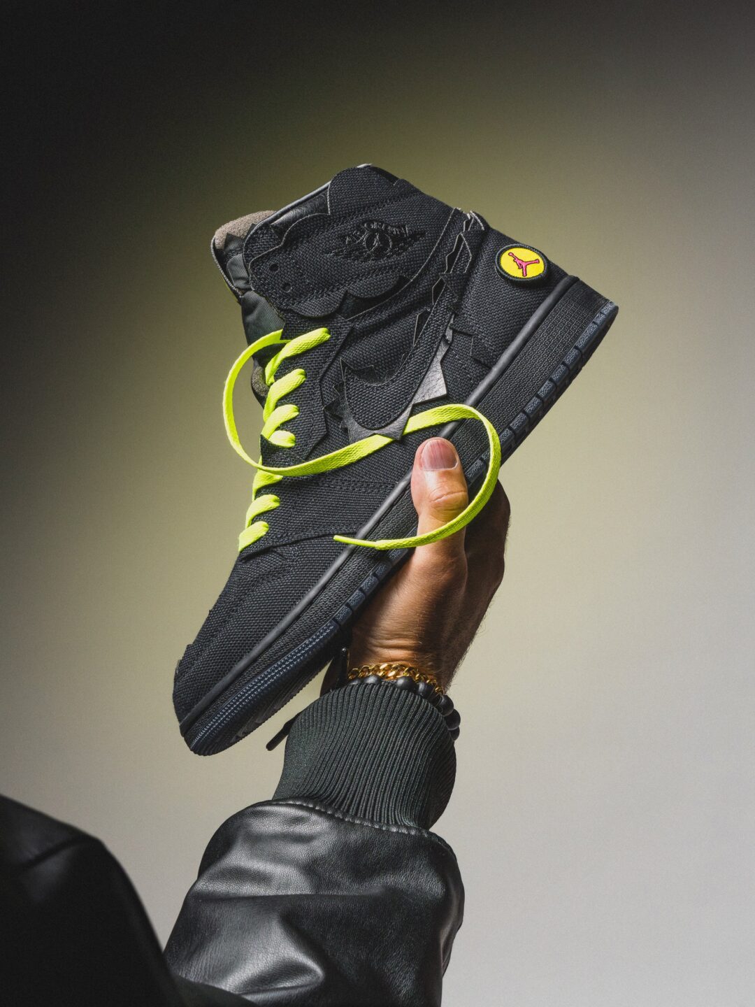 J Balvin x NIKE AIR JORDAN 1 HIGH “Black” (J.バルヴィン ナイキ エア ジョーダン 1 ハイ “ブラック”)