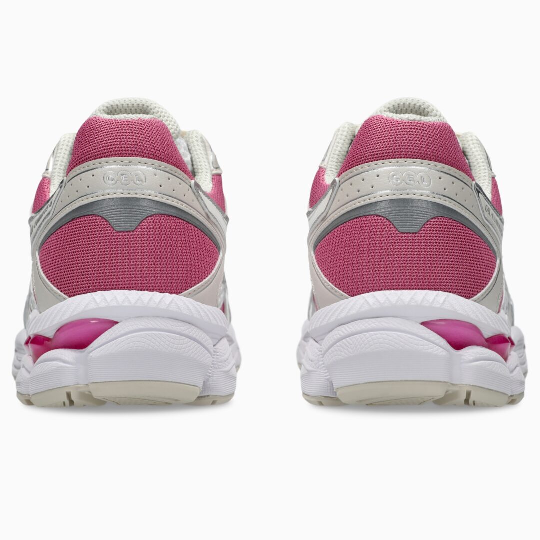 【2026年 発売】ASICS GEL-CUMULUS 16 “White/Cream” (アシックス ゲルキュムラス) [1203A733.108]