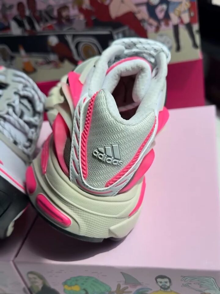 【F&Fモデル】Pharrell Williams x adidas Originals JELLYFISH “Pink” (ファレル・ウィリアムス アディダス オリジナルス ジェリーフィッシュ)