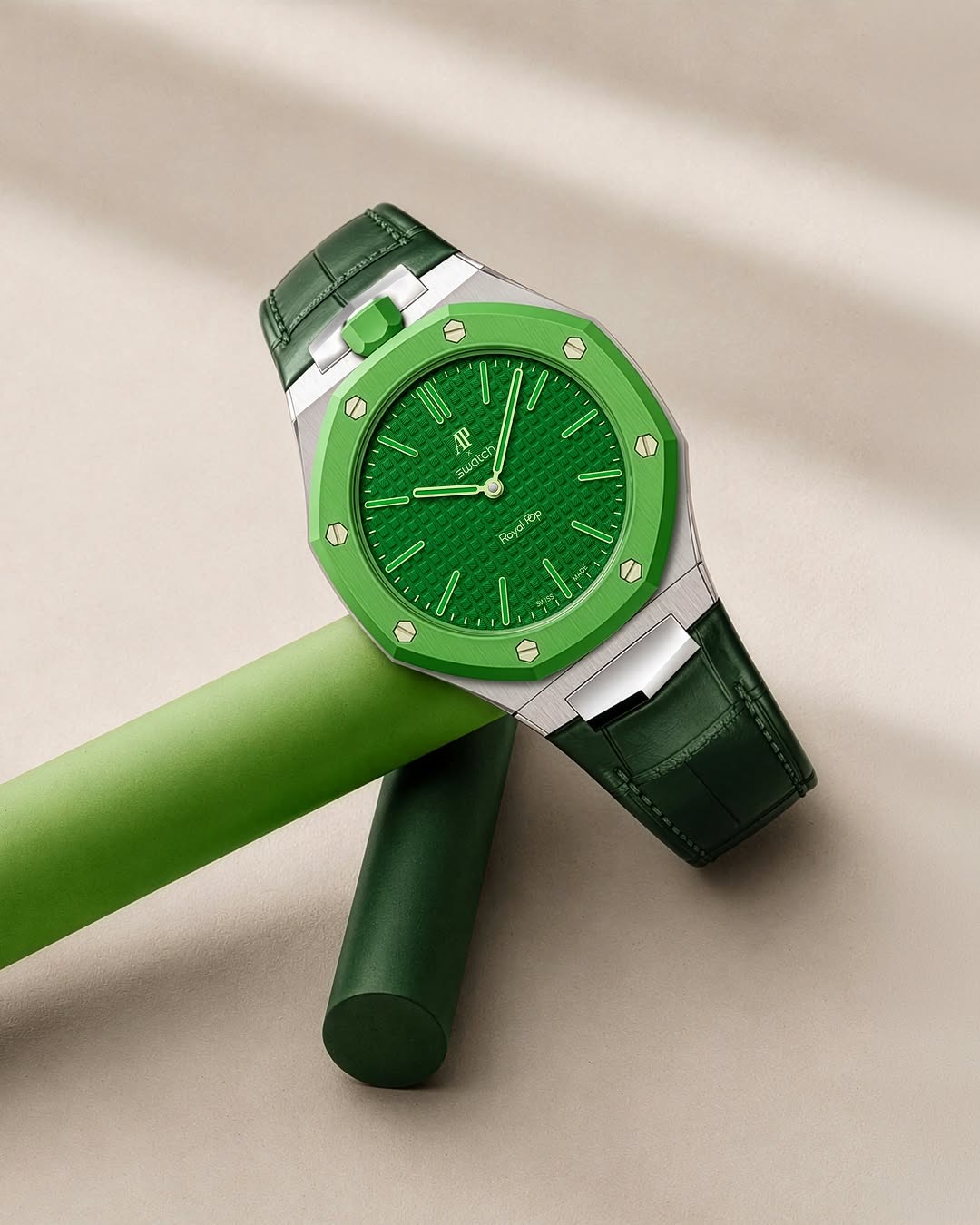 「Audemars Piguet × Swatch Royal Pop」腕時計化専用ケース第2弾が発売 (GOLDEN CONCEPT オーデマ ピゲ スウォッチ ロイヤル ポップ)