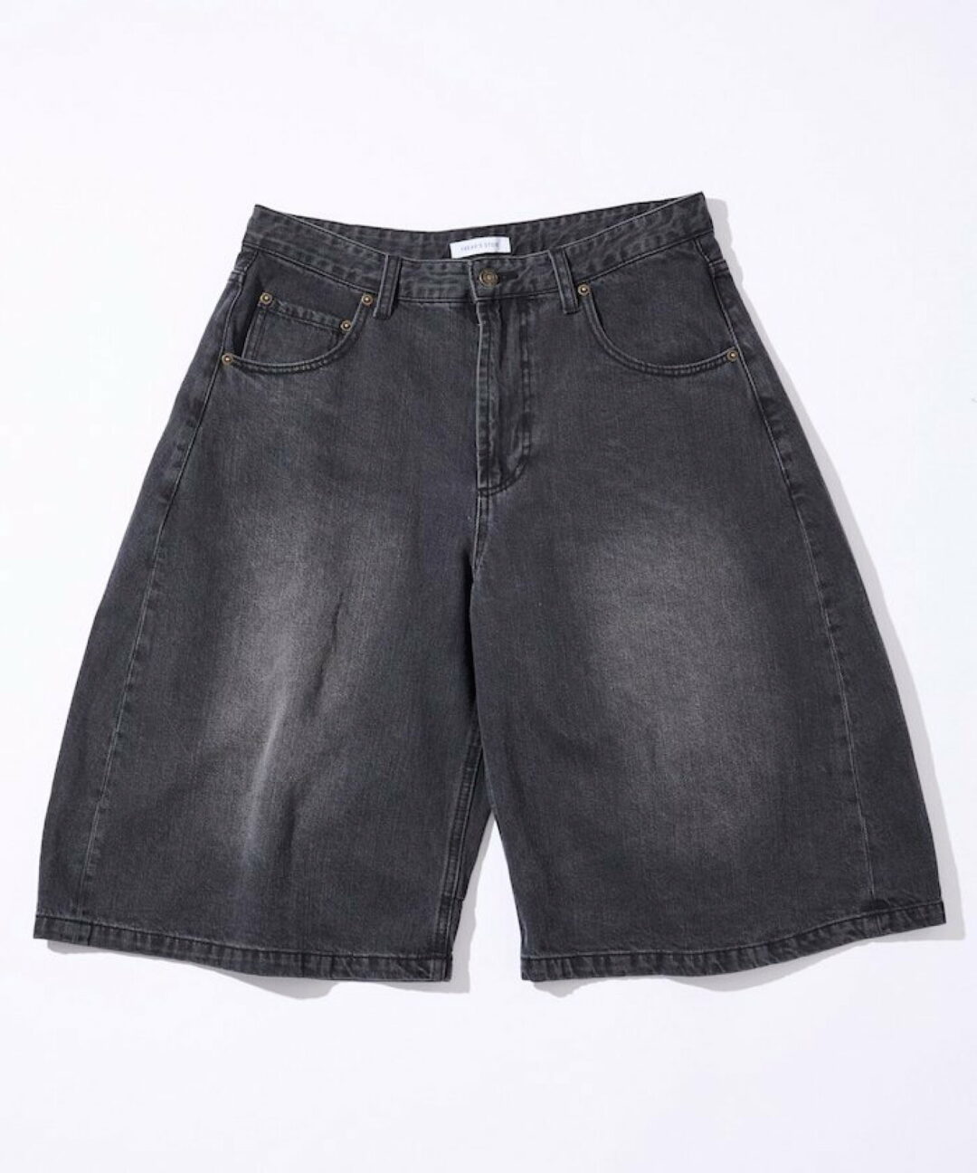FREAK’S STORE 2026 SS “ワイドシルエット ヴィンテージ加工 クロップド カーブ デニム ショートパンツ”が発売 (フリークスストア)