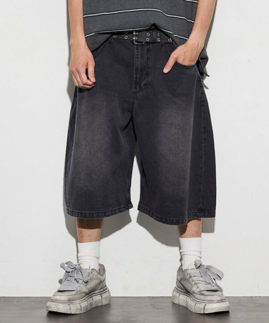 FREAK’S STORE 2026 SS “ワイドシルエット ヴィンテージ加工 クロップド カーブ デニム ショートパンツ”が発売 (フリークスストア)