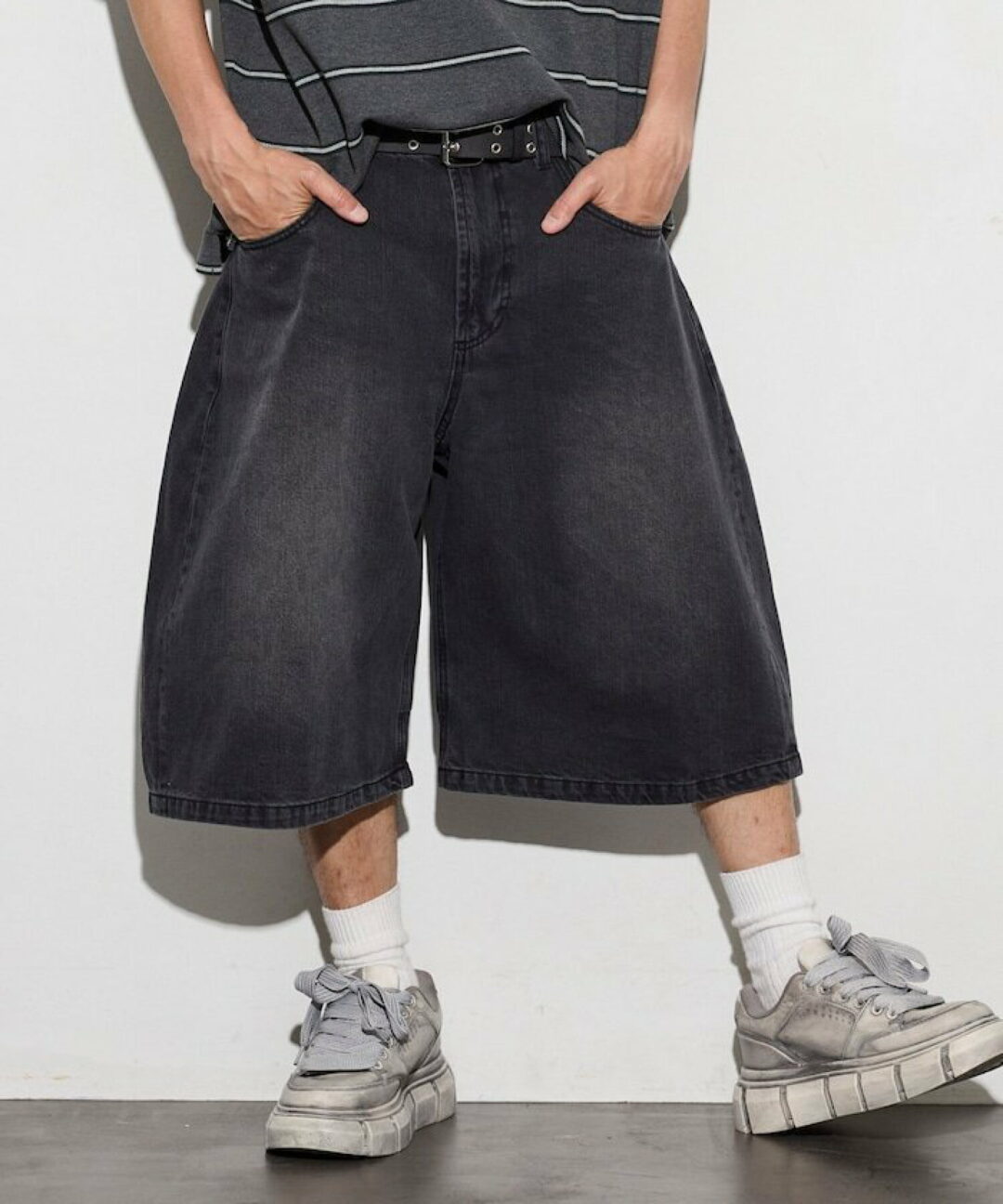 FREAK’S STORE 2026 SS “ワイドシルエット ヴィンテージ加工 クロップド カーブ デニム ショートパンツ”が発売 (フリークスストア)