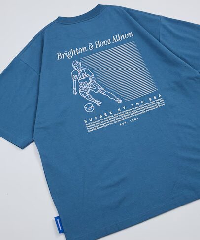 三笘薫所属「ブライトン」× フリークスストア 初コラボアイテムが5/22 12:00 発売 (Brighton & Hove Albion FC FREAK’S STORE)