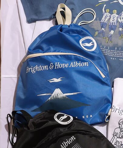 三笘薫所属「ブライトン」× フリークスストア 初コラボアイテムが5/22 12:00 発売 (Brighton & Hove Albion FC FREAK’S STORE)