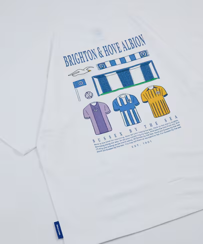 三笘薫所属「ブライトン」× フリークスストア 初コラボアイテムが5/22 12:00 発売 (Brighton & Hove Albion FC FREAK’S STORE)