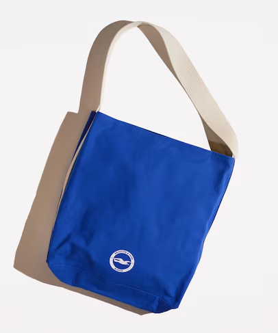 三笘薫所属「ブライトン」× フリークスストア 初コラボアイテムが5/22 12:00 発売 (Brighton & Hove Albion FC FREAK’S STORE)