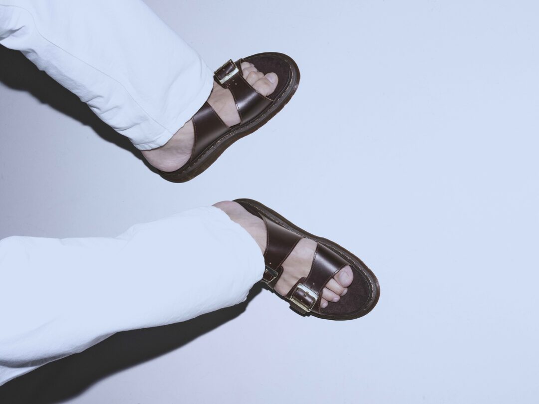 Dr. Martens 新作プレミアムサンダルコレクションが2026年 5/22 発売 (ドクターマーチン ORLEANS SAN TWO STRAP JOSEF GRYPHON)