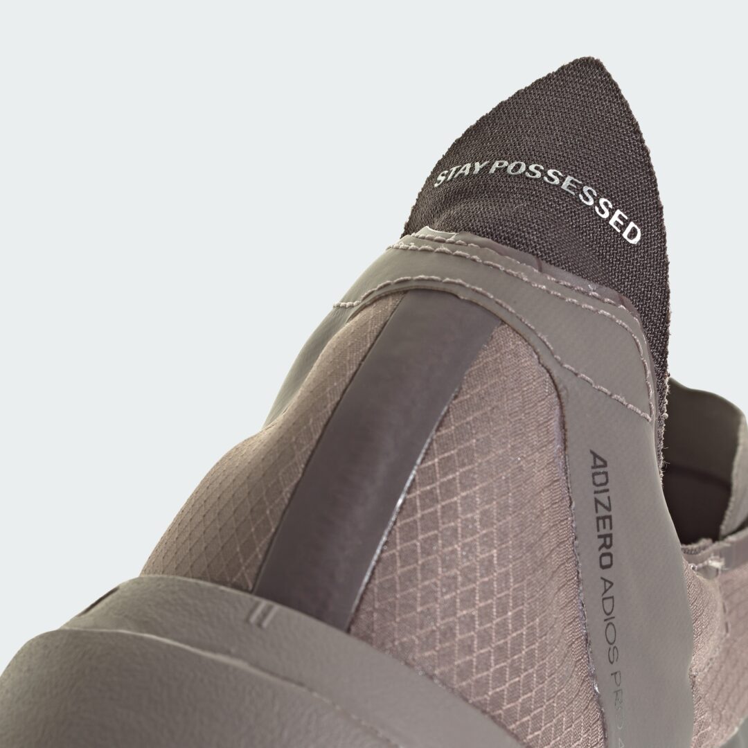【2026年 5/25 発売】SATISFY × adidas ADIZERO ADIOS PRO 4 (アディダス サティスファイ アディゼロ アディオス プロ) [KH8439/KH8441/KH8442]