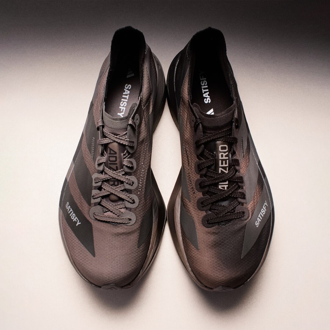 【2026年 5/25 発売】SATISFY × adidas ADIZERO ADIOS PRO 4 (アディダス サティスファイ アディゼロ アディオス プロ) [KH8439/KH8441/KH8442]