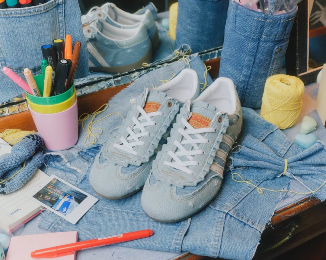 atmos / atmos pink × adidas Originals HANDBALL SPEZIAL Long Tongues “Denim Pack”が2026年 5/29 & 6月中旬 発売 (アトモス アディダス オリジナルス ハンドボール スペツィアル ロングタン “デニムパック”) [KJ5754/KJ5755]