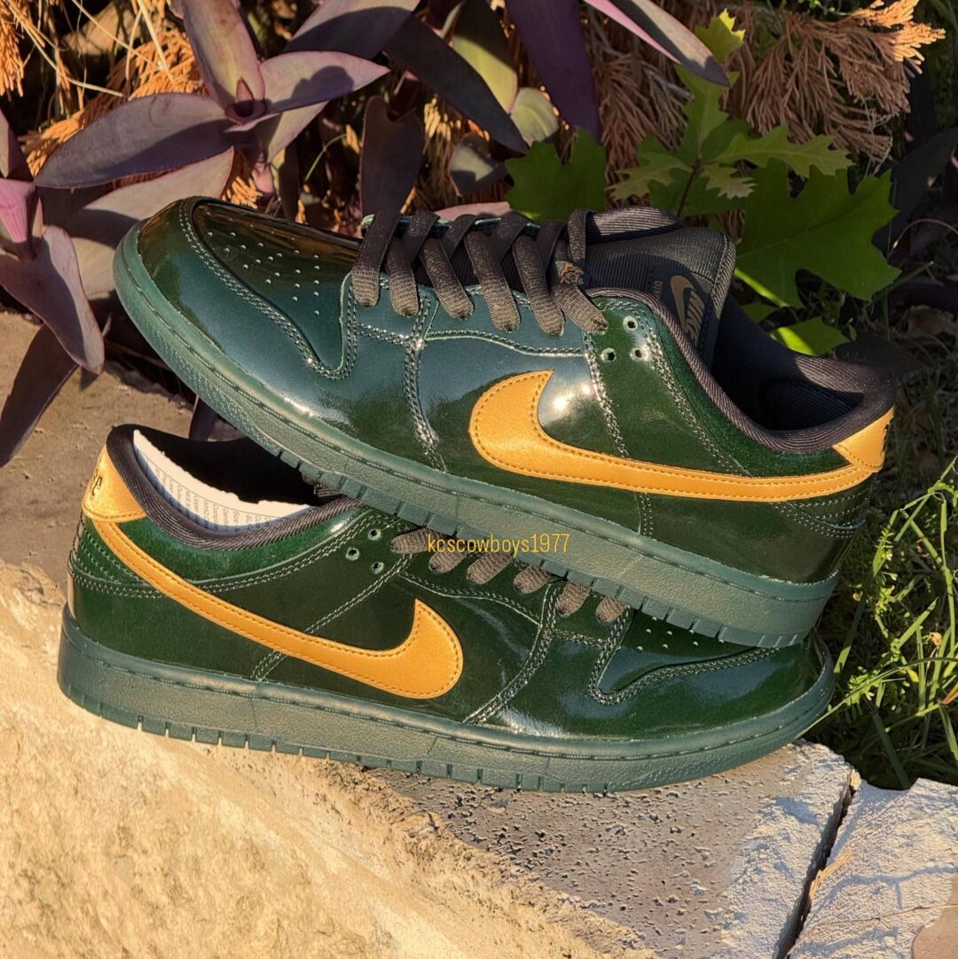 【2026年末 発売予定】NIKE SB DUNK LOW PRO PREMIUM WC “Black Spruce/Metallic Gold” (ナイキ SB ダンク ロー プロ プレミアム “ブラックスプルース/メタリックゴールド”) [IQ0431-300]
