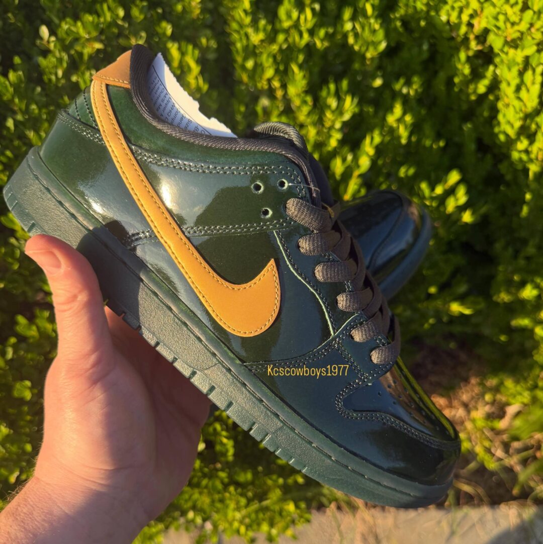 【2026年末 発売予定】NIKE SB DUNK LOW PRO PREMIUM WC “Black Spruce/Metallic Gold” (ナイキ SB ダンク ロー プロ プレミアム “シアトルスーパーソニックス”) [IQ0431-300]