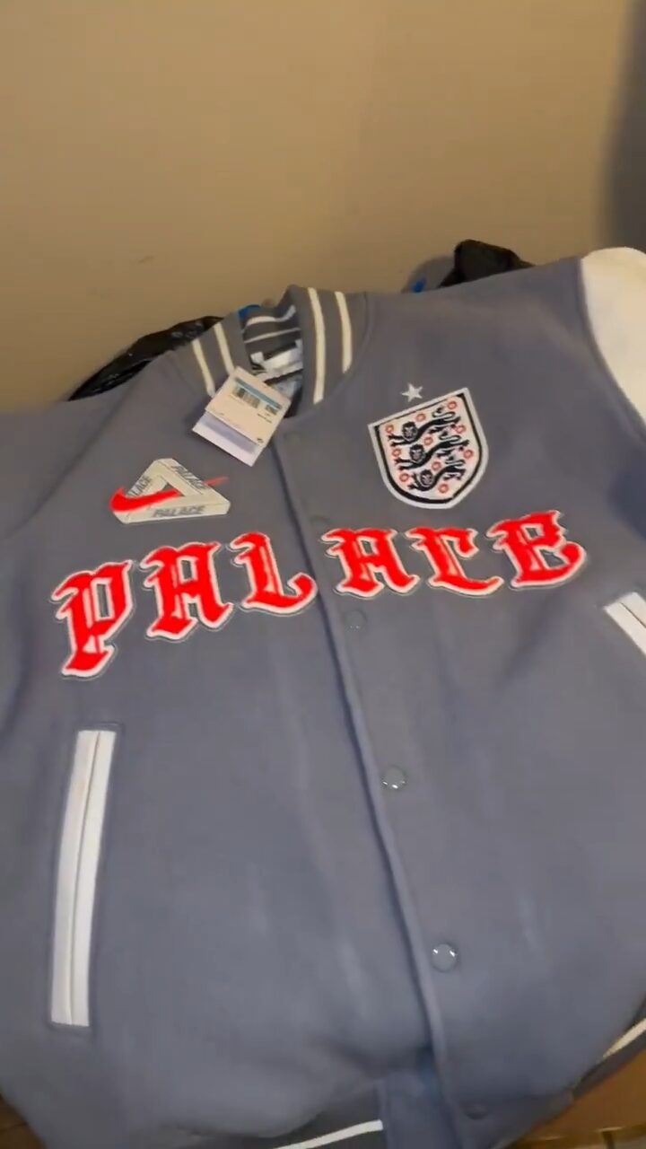 Palace Skateboards × NIKE “England Varsity Jacket” (パレス スケートボード ナイキ イングランド バーシティジャケット)