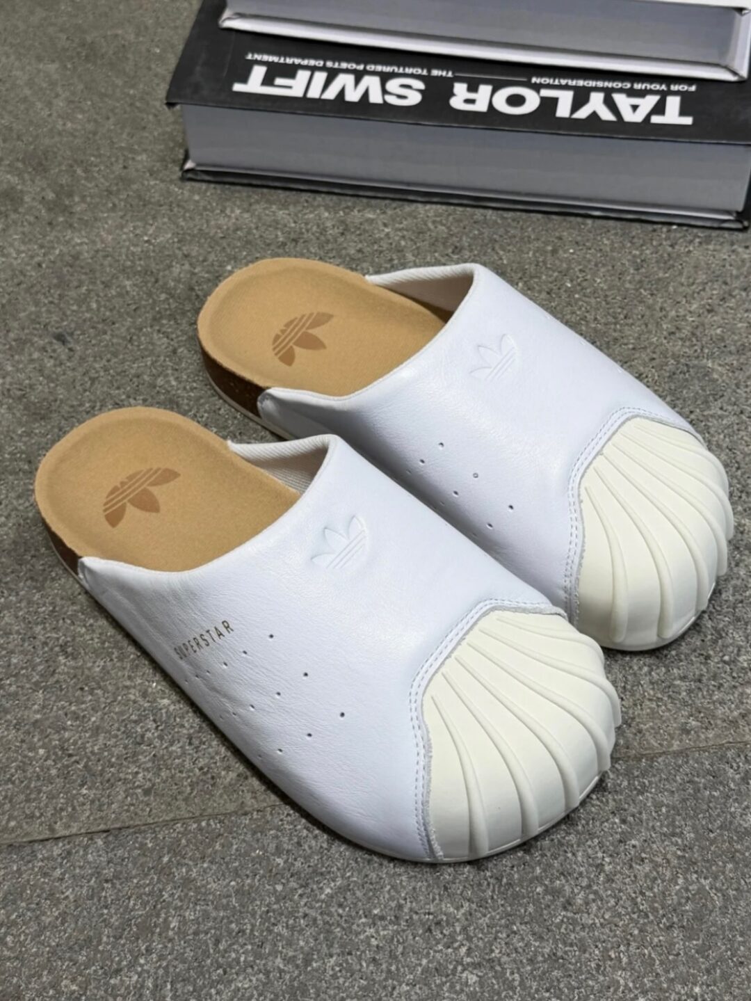 【2026年 発売】adidas Originals ADIMULE SUPERSTAR (アディダス オリジナルス アディミュール スーパースター”) [LC0411/LC0412]
