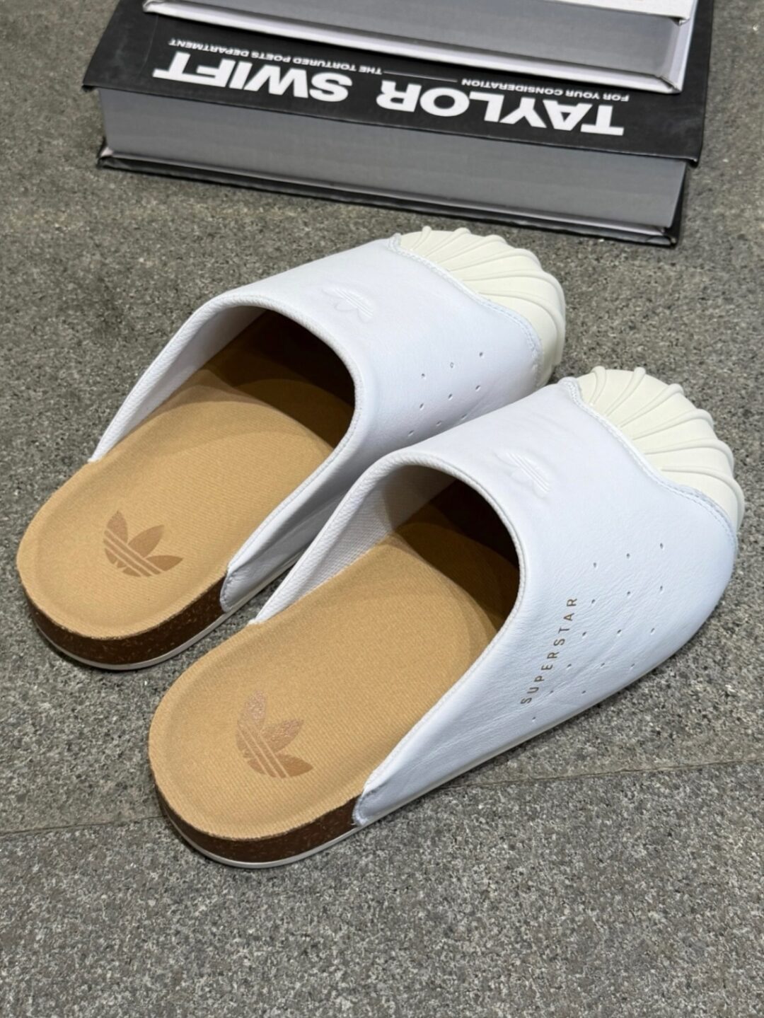 【2026年 発売】adidas Originals ADIMULE SUPERSTAR (アディダス オリジナルス アディミュール スーパースター”) [LC0411/LC0412]