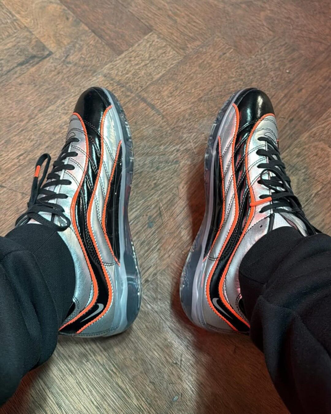 【2026年 6月 発売予定】Patta × NIKE CRYOSHOT “World Cup/Metallic Silver/Hyper Crimson” (パタ ナイキ クライオショット “ワールドカップ/メタリックシルバー/ハイパークリムゾン”) [IM0589-001]