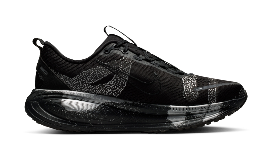 【2026年 5/21 発売】NIKE VOMERO 18 “Iron Grey/Light Smoke Grey” (ナイキ ボメロ “アイアングレー/ライトスモークグレー”) [IQ3925-001]
