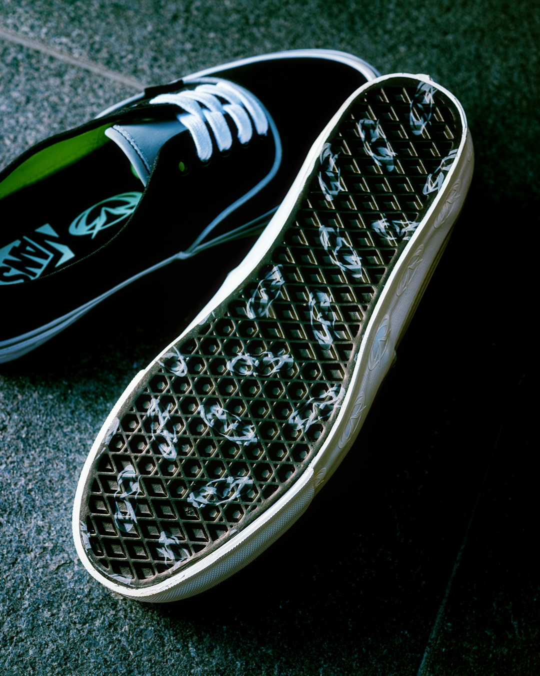 【2026年 6/6 発売】Vans Artist Collection With GUCCIMAZE “PREMIUM AUTHENTIC” (グッチメイズ バンズ アーティスト コレクション プレミアム オーセンティック) [VN000Z64HS3]