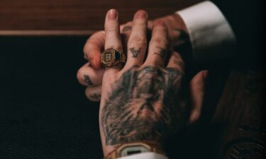 J Balvin × G-SHOCK コラボ RING WATCH “CRW-001JB-9JR”が2026年 6/5 発売予定 (J.バルヴィン Gショック ジーショック リングウォッチ)