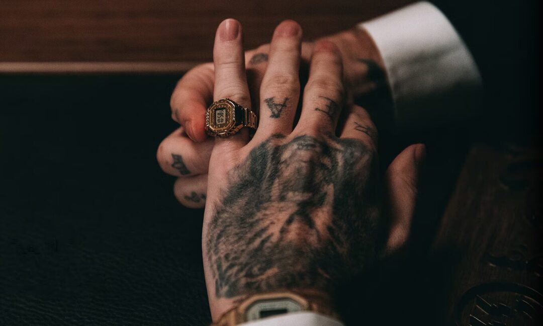J Balvin × G-SHOCK コラボ RING WATCH “CRW-001JB-9JR”が2026年 6/5 発売予定 (J.バルヴィン Gショック ジーショック リングウォッチ)