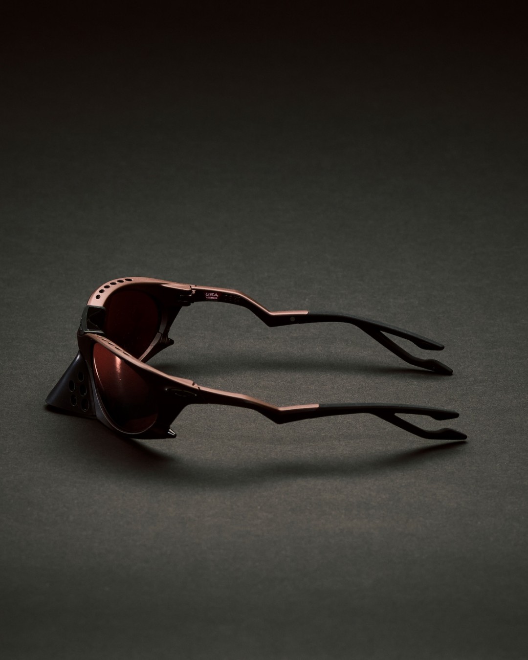 Travis Scott/Cactus Jack x Oakley 最新コラボが2026年 9/24 発売 (トラヴィス・スコット/カクタスジャック オークリー)