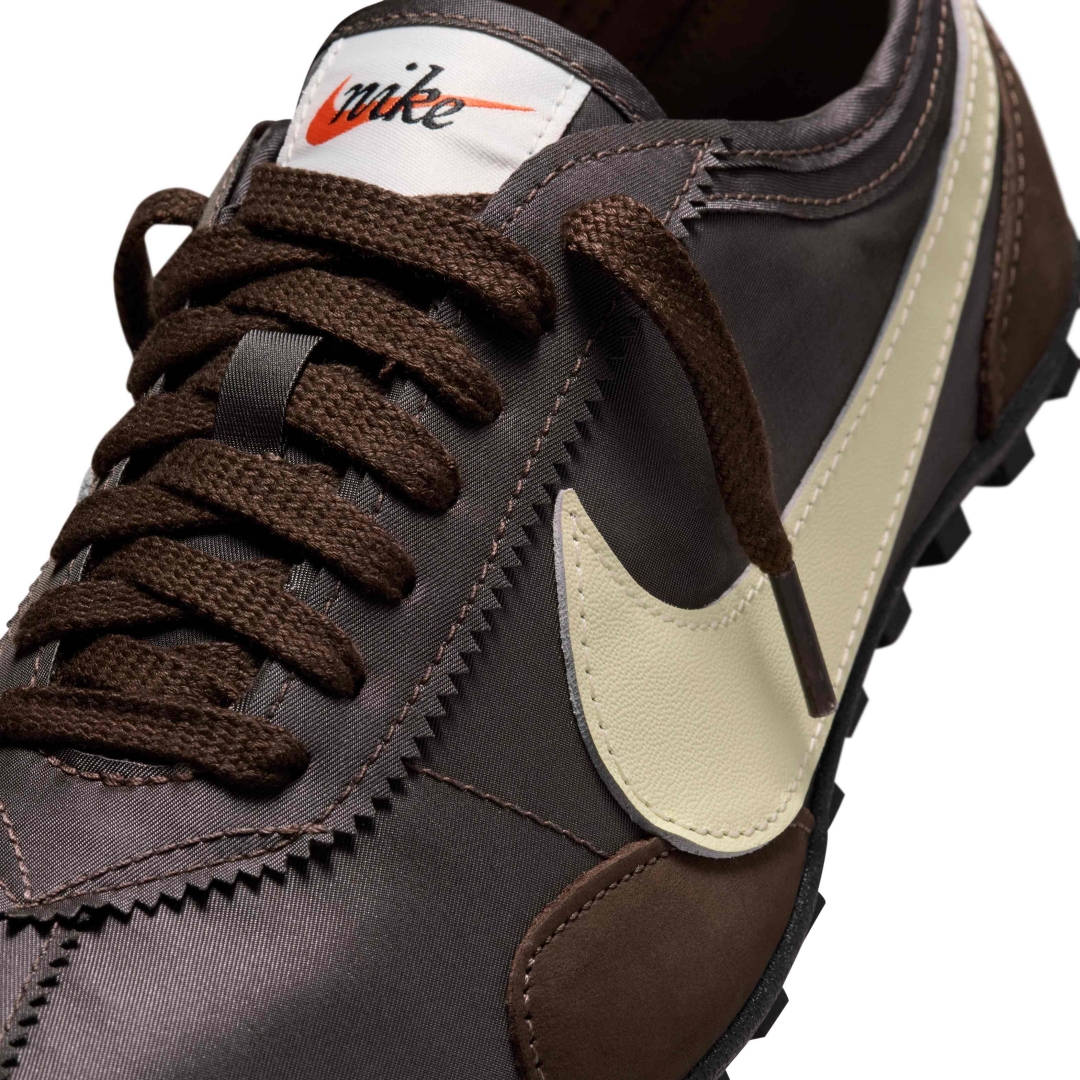 【2026年 秋 発売予定】NIKE MOON SHOES OG “Baroque Brown/Black/Cashmere” (ナイキ ムーンシューズ “バロックブラウン/ブラック/カシミア”) [IW0955-201]