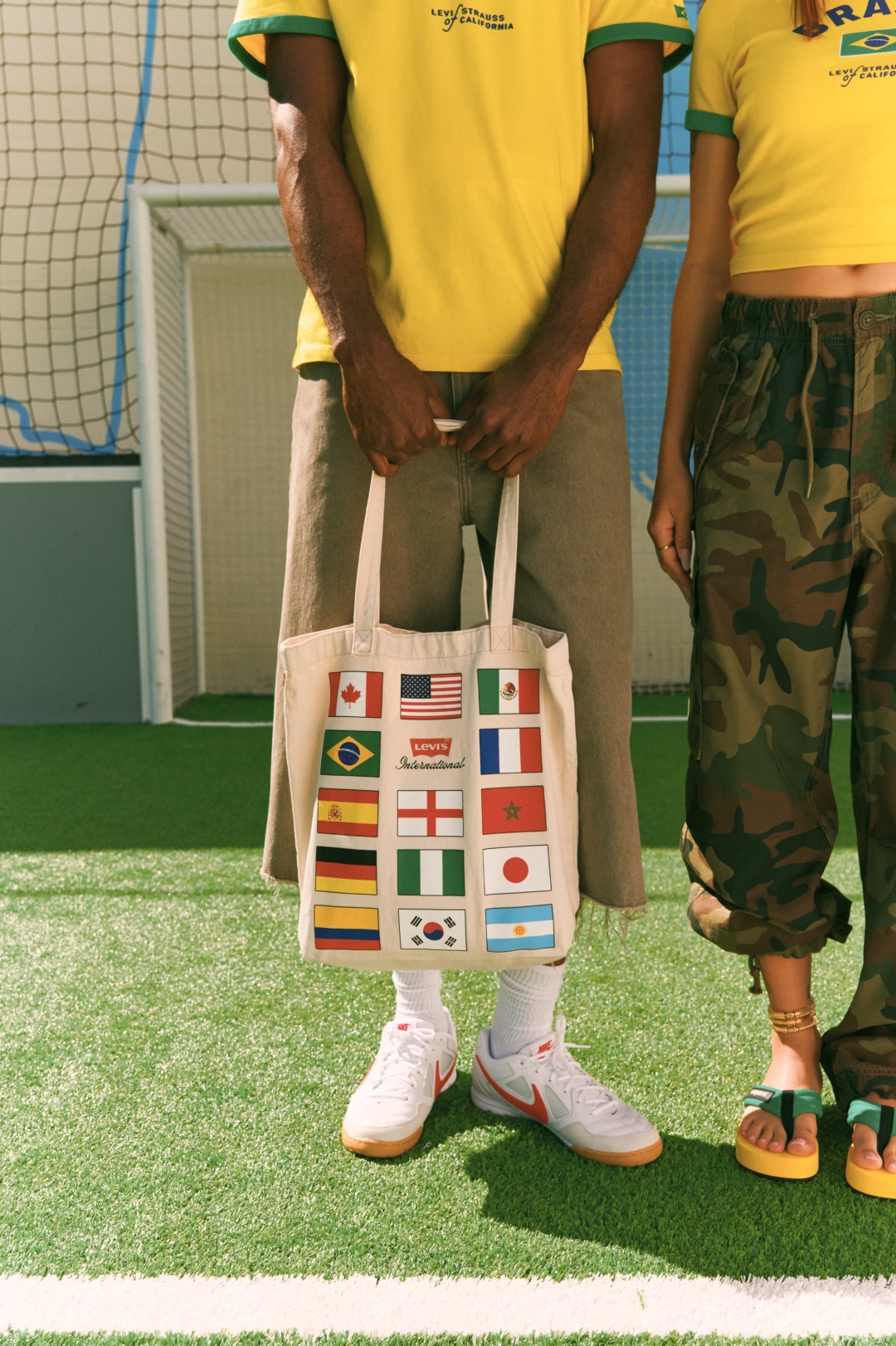 リーバイスから世界最大のサッカーの祭典を前に各国の「リンガーTシャツコレクション」が2026年 5/28 19:30 & 6/1 発売 (Levi’s ワールドカップ World Cup フットボール Football)