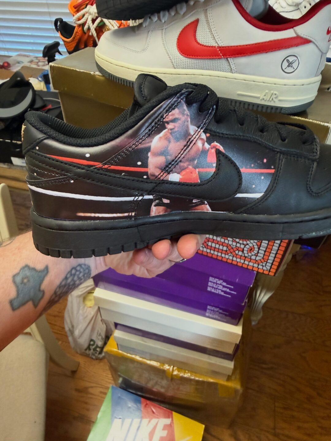 【2026年末 発売予定】SUPREME × Martine Rose × NIKE DUNK LOW “Mike Tyson”  (シュプリーム マーティン・ローズ ナイキ SB ダンク ロー “マイク・タイソン”) [JA1868-001]