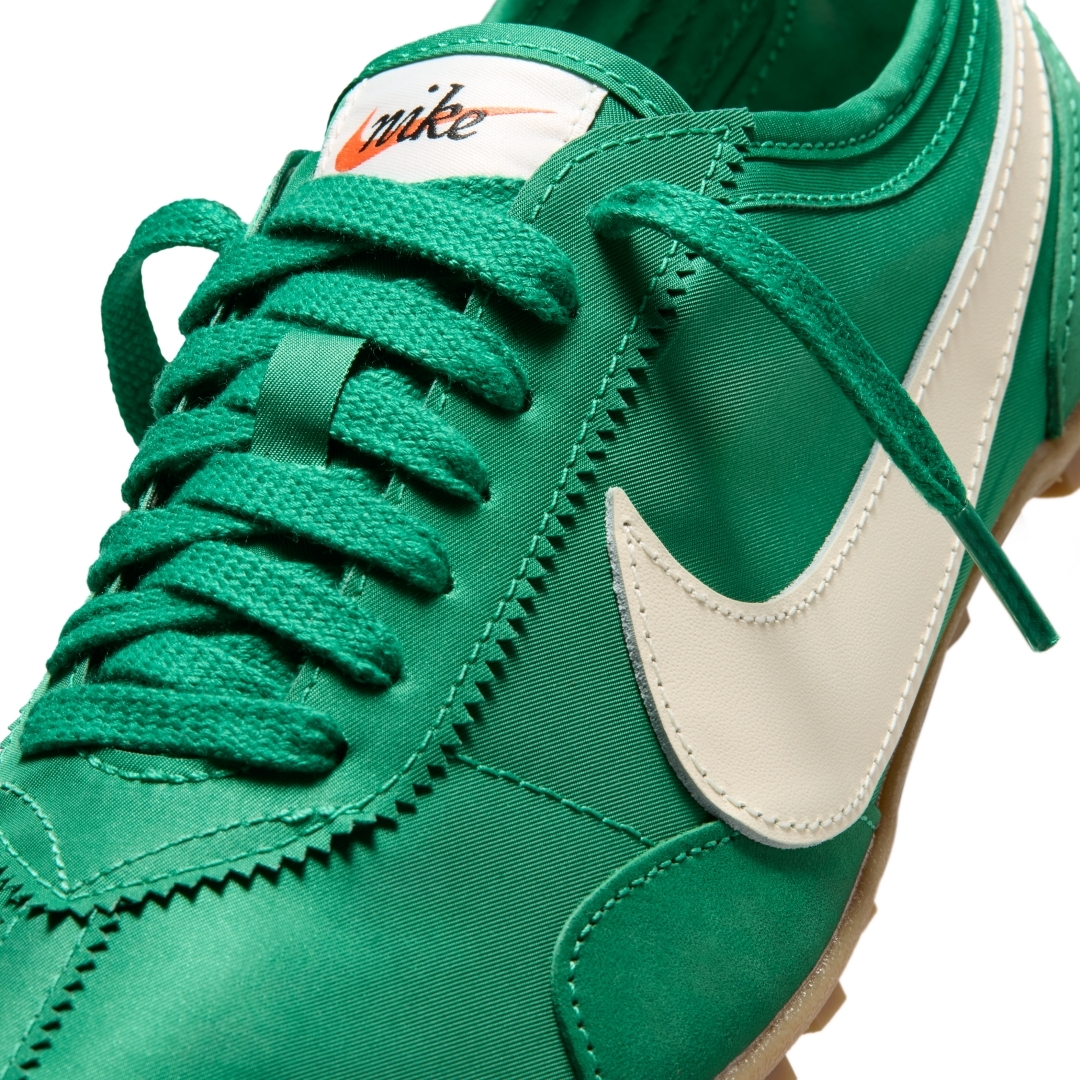 【2026年 秋 発売予定】NIKE MOON SHOES OG “Malachite/Soft Pearl/Gum Light Brown” (ナイキ ムーンシューズ “マラカイト/ソフトパール/ガム”) [IW0955-300]