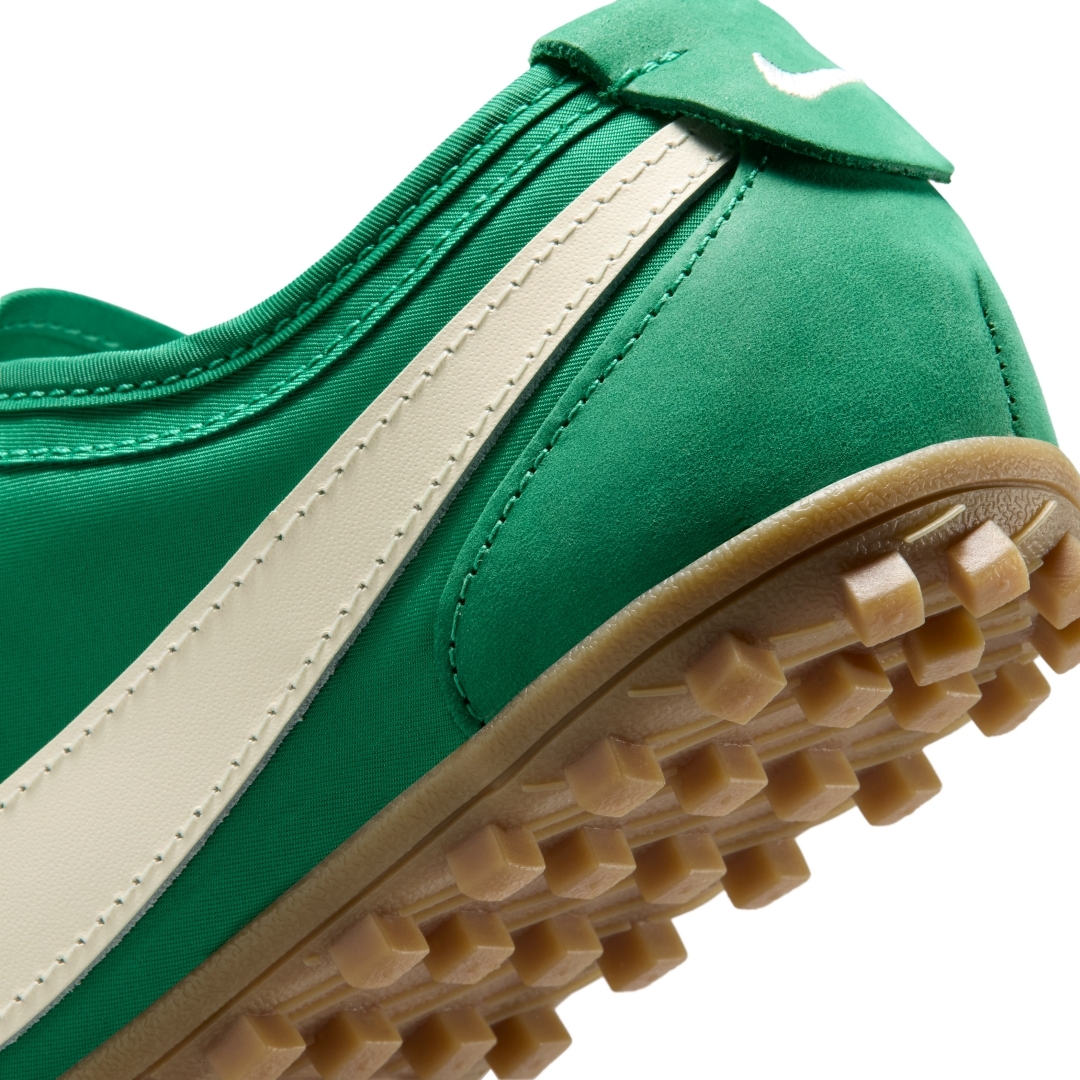 【2026年 秋 発売予定】NIKE MOON SHOES OG “Malachite/Soft Pearl/Gum Light Brown” (ナイキ ムーンシューズ “マラカイト/ソフトパール/ガム”) [IW0955-300]