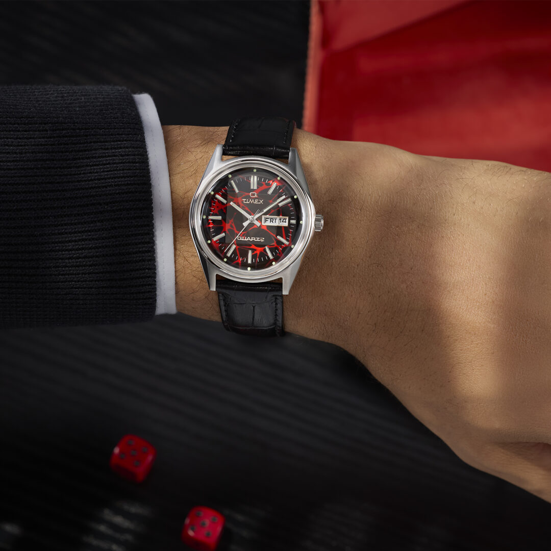 TIMEX 熱狂的人気を誇る70年代の伝説モデル「Q TIMEX Red Vega Reissue」として2026年 5/22 復刻 (タイメックス)