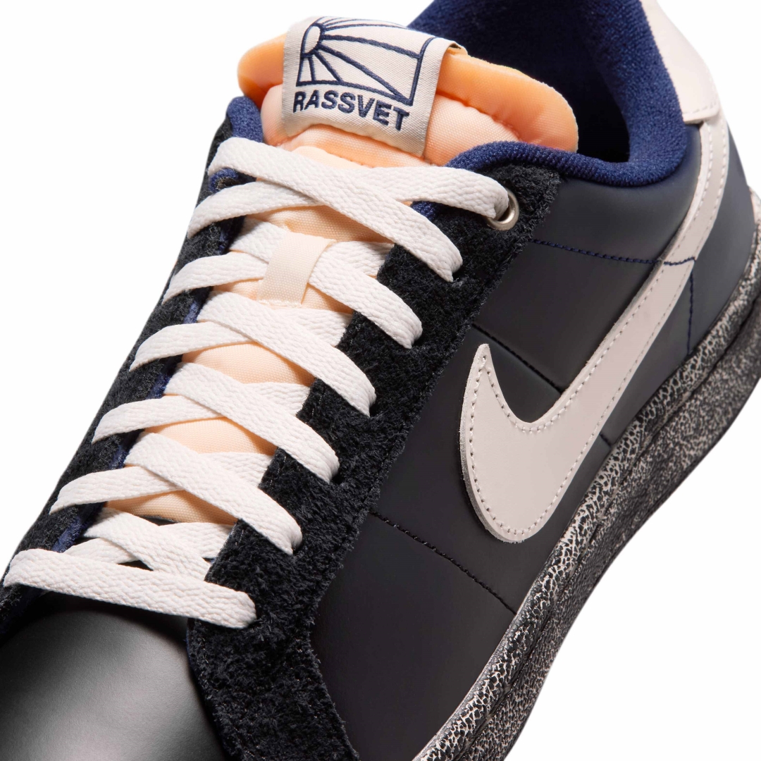 【2026年 6/1 発売】Rassvet × NIKE SB ZOOM TENNIS CLASSIC “Blue Void/Sail” (ラスベート ナイキ ズーム テニス クラシック “ブルーボイド/セイル”) [IO9846-400]