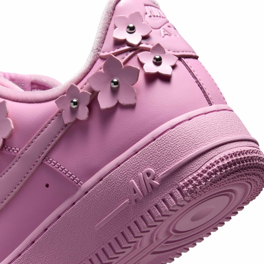 【2026年 発売予定】NIKE W AIR FORCE 1 07 LOW “Floral Pack/Black/White/Pink Rise” (ナイキ エア フォース 1 ロー “フローラルパック/ブラック/ホワイト/ピンクライズ”) [IR8637-001/IR8637-100/IR8637-600]
