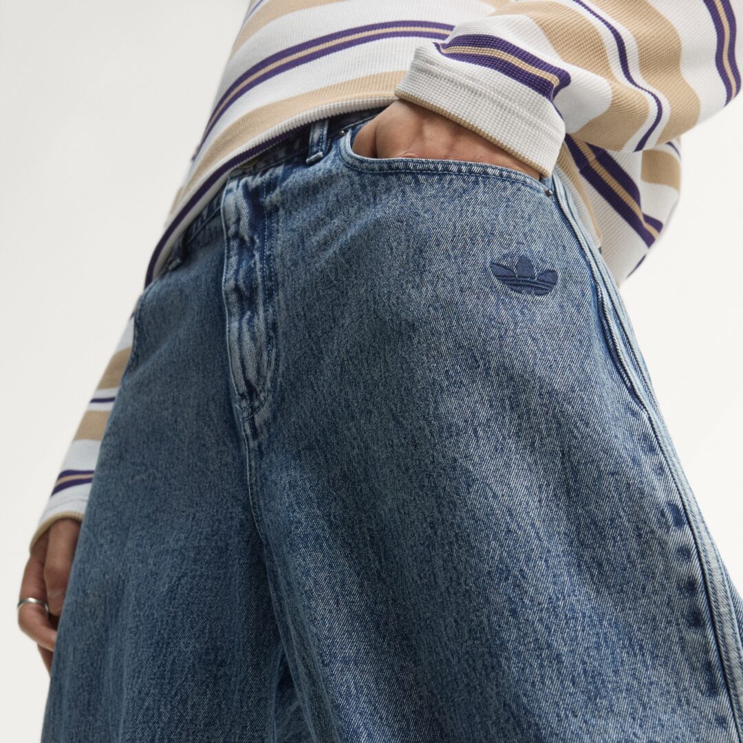 adidas Originals SST DENIM JEANS STRAIGHT LEG “Light Denim”が発売 (アディダス オリジナルス デニム ジーンズ ストレートレッグ “ライトデニム”) [KQ8853]