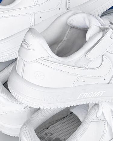 藤原ヒロシ/FRAGMENTのキッズアパレル「frgmtmini」× NIKE AIR FORCE 1 LOW KIDS “Triple White”が2026年 6/25 18:00 発売 (フラグメントミニ ナイキ エア フォース ロー)
