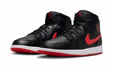 【2026年 6/15 発売】NIKE AIR JORDAN 1 MID “Black/White/University Red” (ナイキ エア ジョーダン ミッド “ブラック/ホワイト/ユニバーシティレッド”) [DQ8426-005]