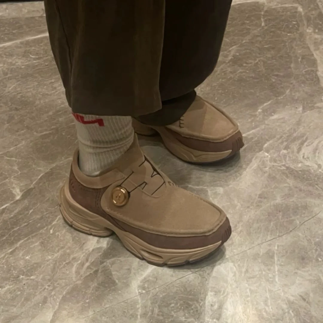 【2026年 発売】adidas Originals FORMOTION ONE MOC “Brown” (アディダス オリジナルス フォーメーション ワン モック “ブラウン”) [KI7906]