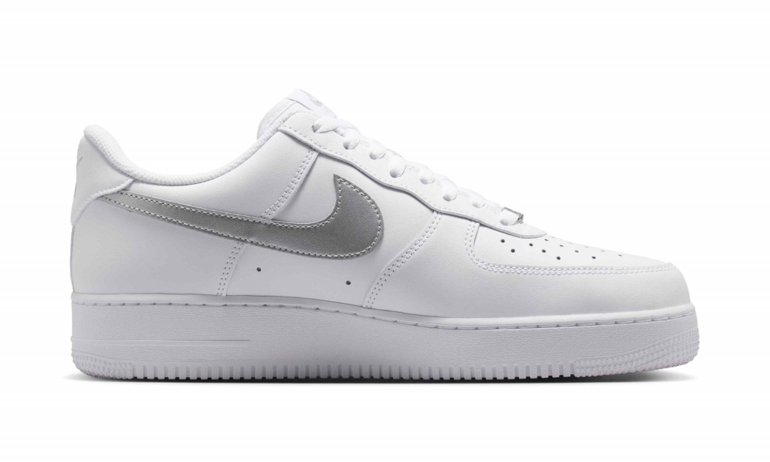 【2026年 6/18 発売】NIKE AIR FORCE 1 07 LOW “White/Metallic Silver” (ナイキ エア フォース 1 ロー “クホワイト/メタリックシルバー”) [FJ4146-134]