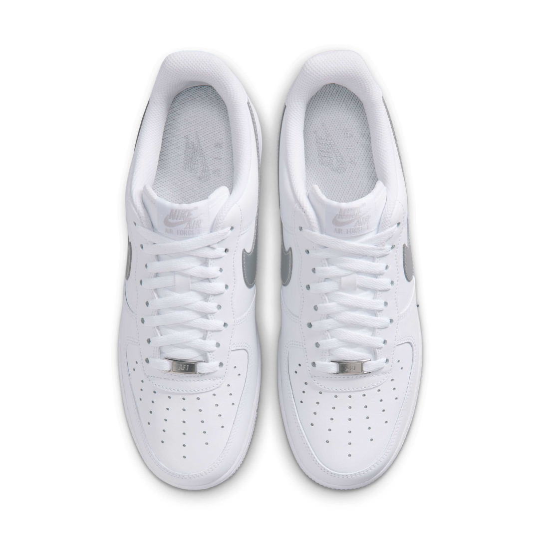 【2026年 6/18 発売】NIKE AIR FORCE 1 07 LOW “White/Metallic Silver” (ナイキ エア フォース 1 ロー “クホワイト/メタリックシルバー”) [FJ4146-134]
