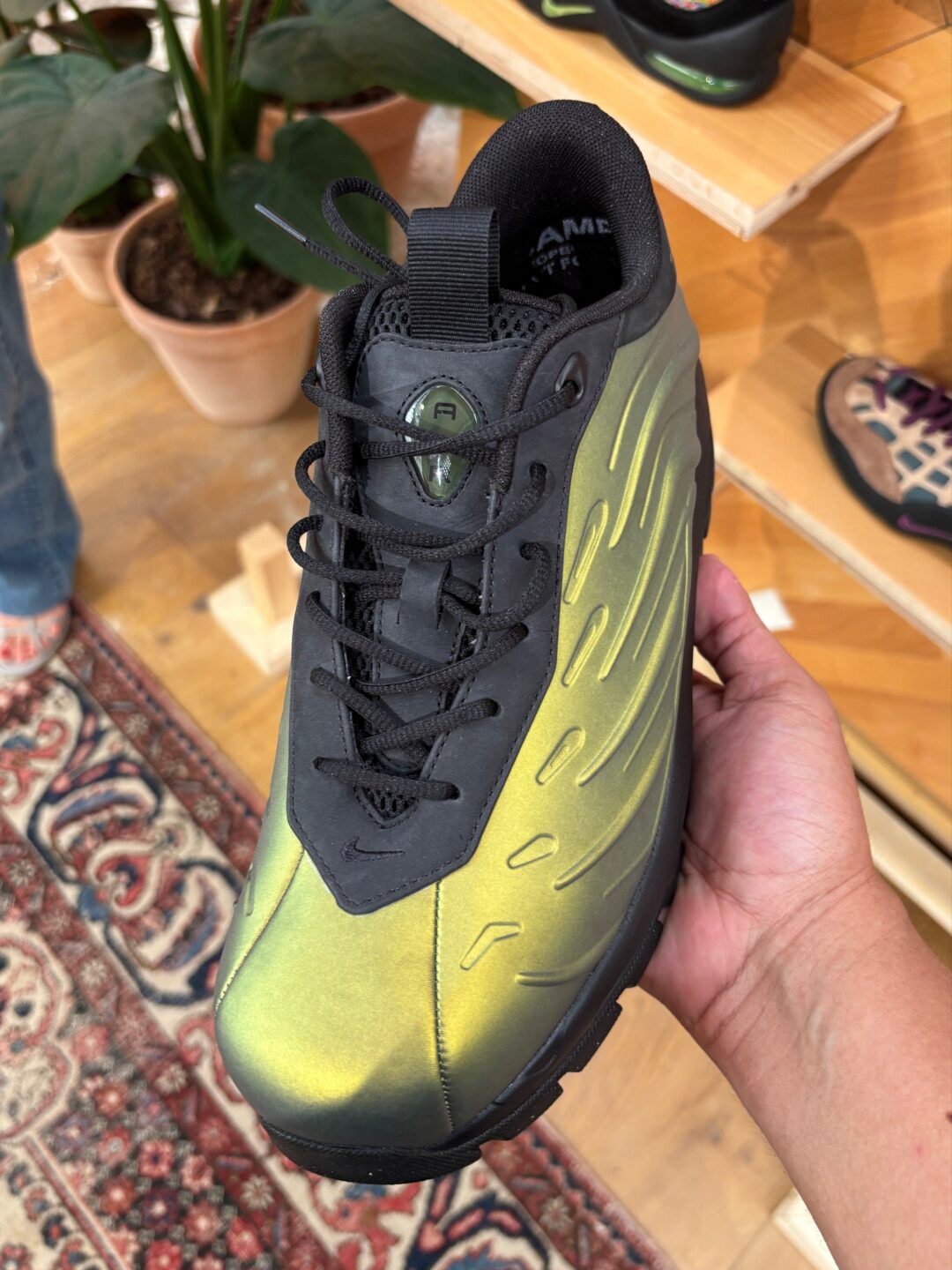 【2026年末 発売予定】NIKE AIR MAX GOADOME LOW FOAM SP “Metallic Gold” (ナイキ エア マックス ゴアドーム ロー フォーム “メタリックゴールド”) [IV7693-700]