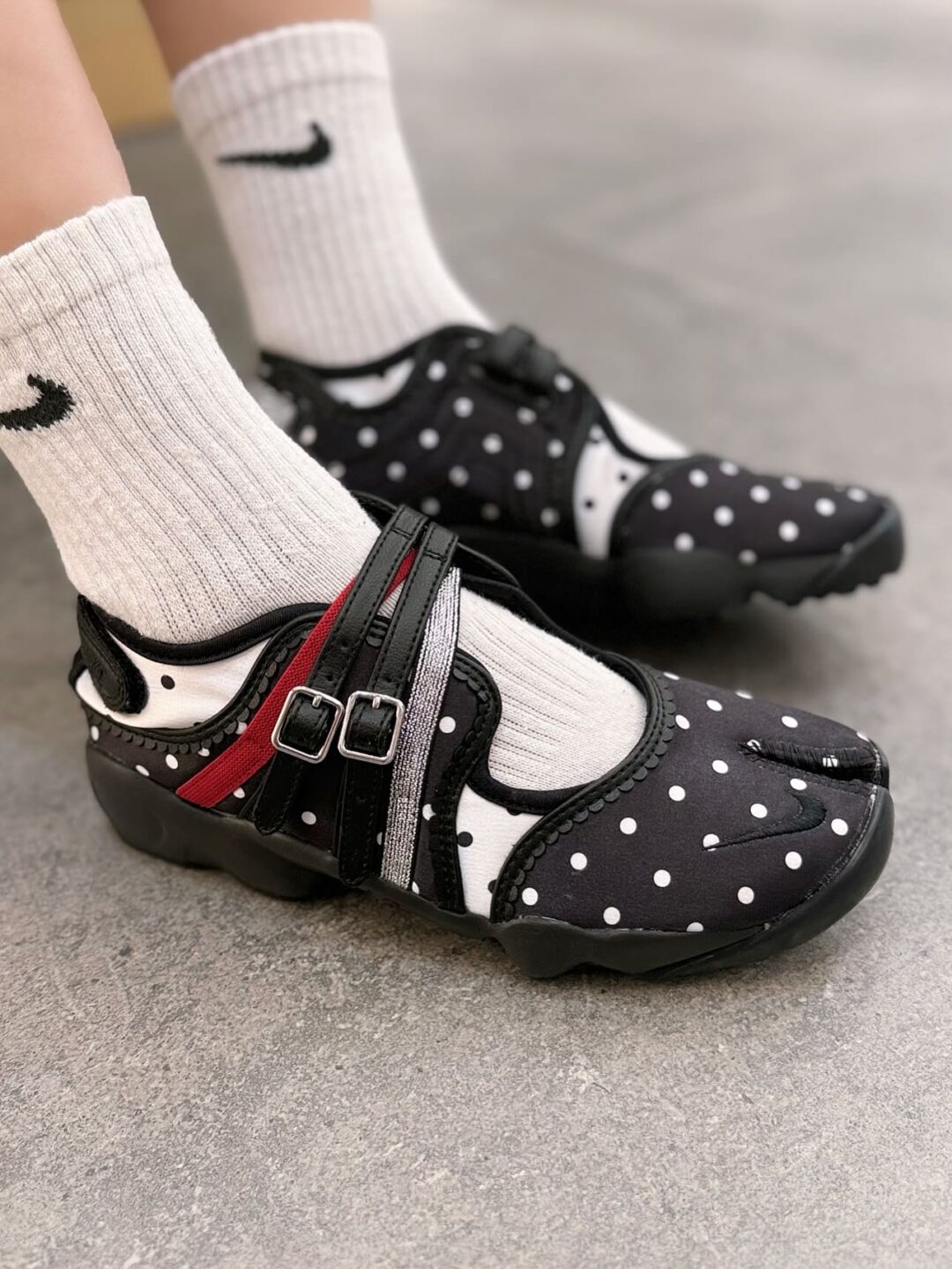 【2026年 7/1 発売】NIKE W AIR RIFT BR “Polka Dot/Black/Metallic Silver” (ナイキ エア リフト “ポルカドット/ブラック/メタリックシルバー”) [IV5682-001]
