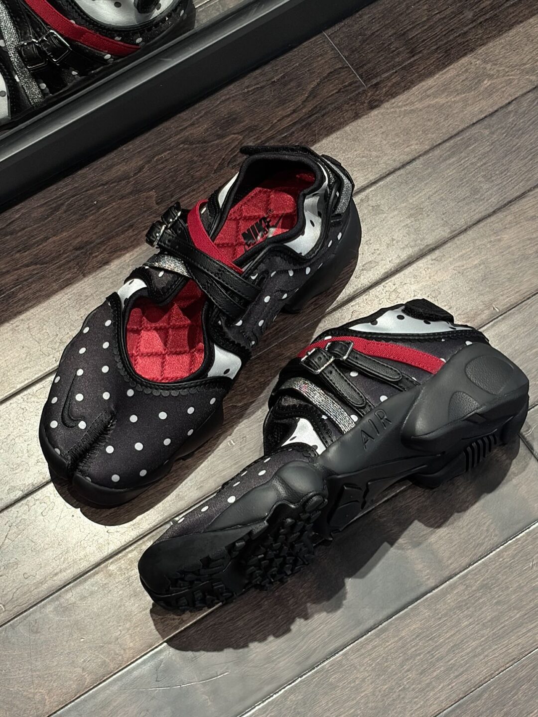 【2026年 7/1 発売】NIKE W AIR RIFT BR “Polka Dot/Black/Metallic Silver” (ナイキ エア リフト “ポルカドット/ブラック/メタリックシルバー”) [IV5682-001]