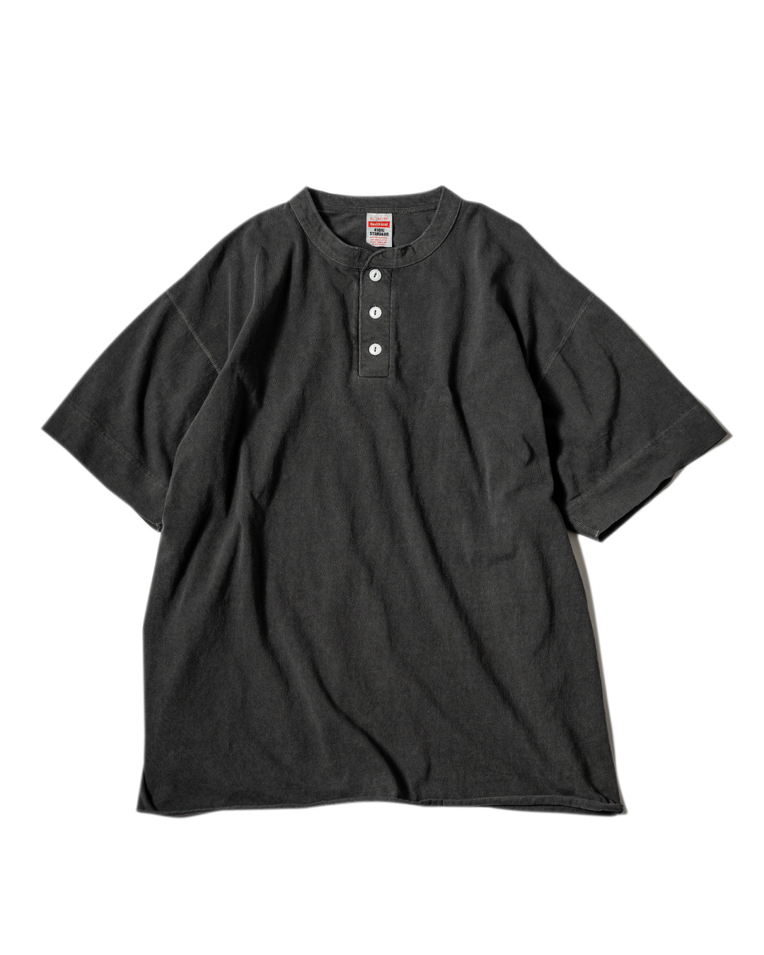 Healthknit × HIGH! STANDARD 別注 日本製ボディを採用したピグメント染めポケットTee & ヘンリーネックTeeが発売 (ヘルスニット ハイ スタンダード)
