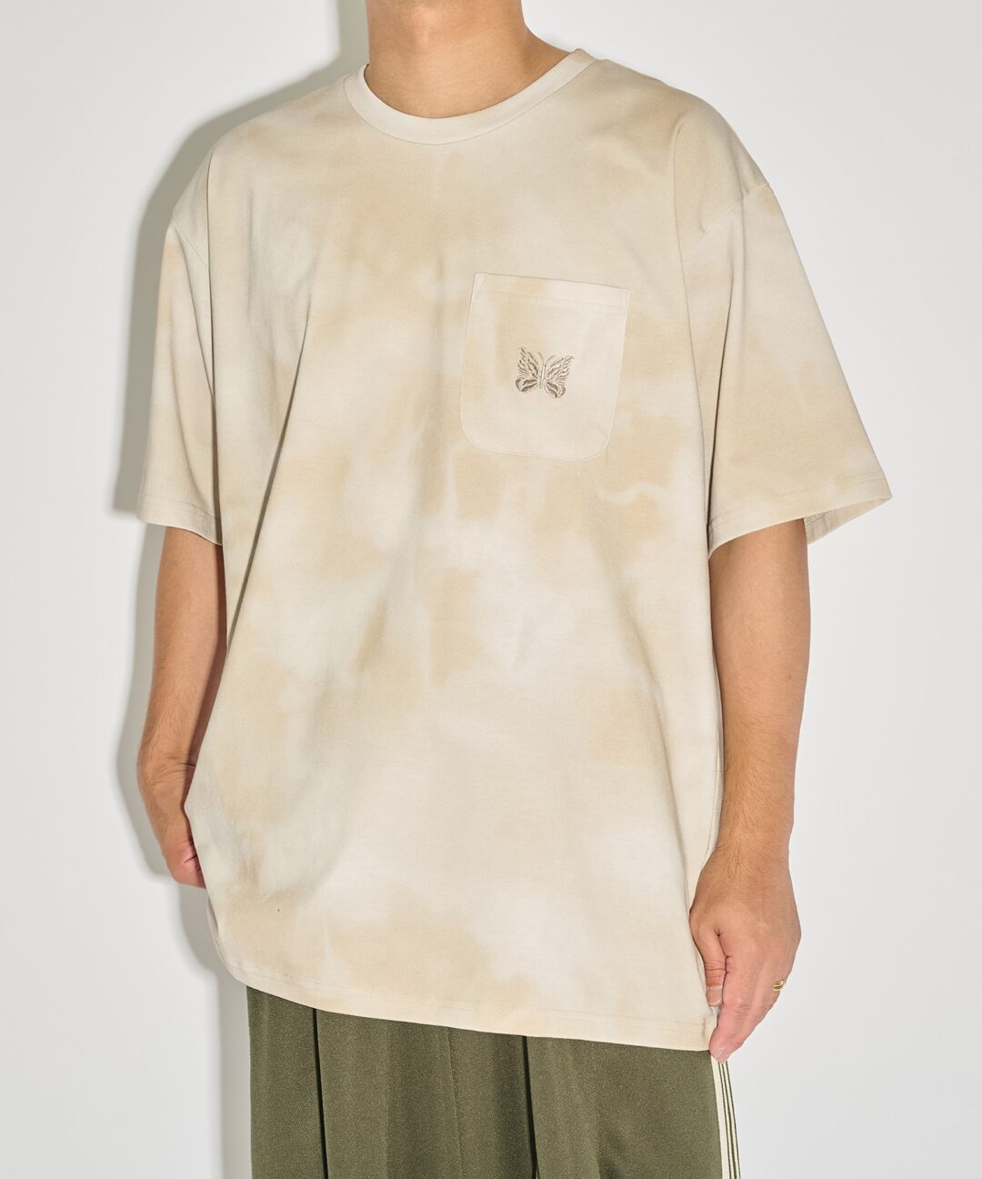 NEEDLES × STUDIOUS 2026 別注 “Tie Dye S/S Tee“が発売 (ニードルズ ステュディオス)