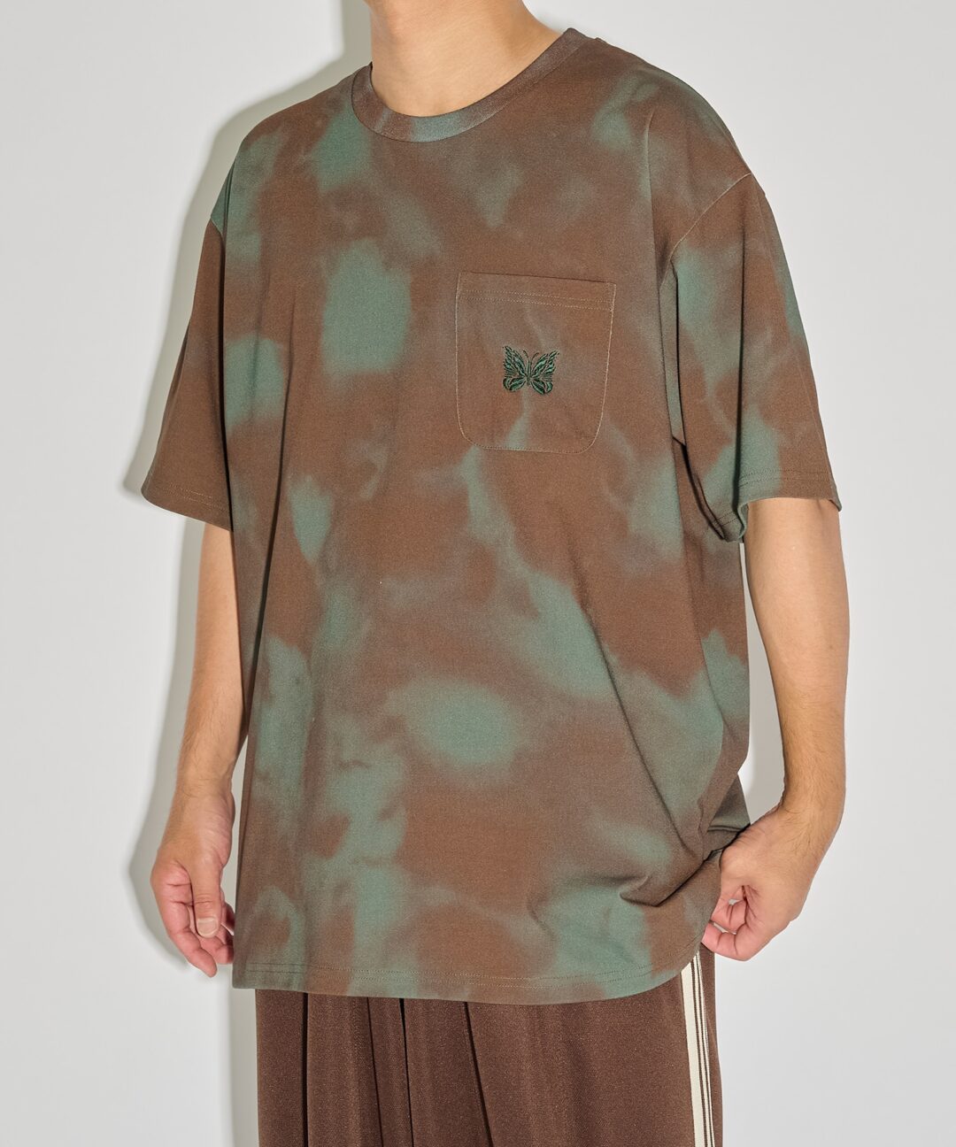 NEEDLES × STUDIOUS 2026 別注 “Tie Dye S/S Tee“が発売 (ニードルズ ステュディオス)
