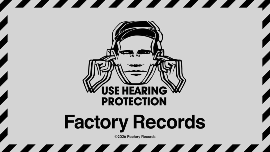 GU × イギリス・マンチェスターで設立された伝説的レコードレーベル「Factory Records」とのコレクションが2026年 8/10 発売 (ジーユー ファクトリーレコード)