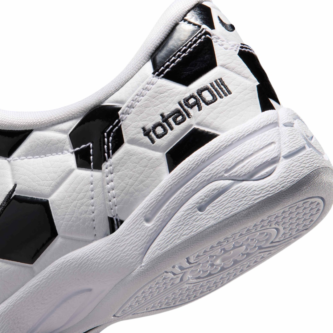 【2026年 発売予定】NIKE TOTAL 90 “White/Black” (ナイキ トータル 90 “ホワイト/ブラック”) [IO2388-100]