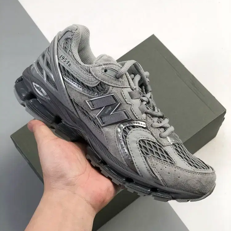 【2026年 発売予定】New Balance 1954R “Grey” (ニューバランス)